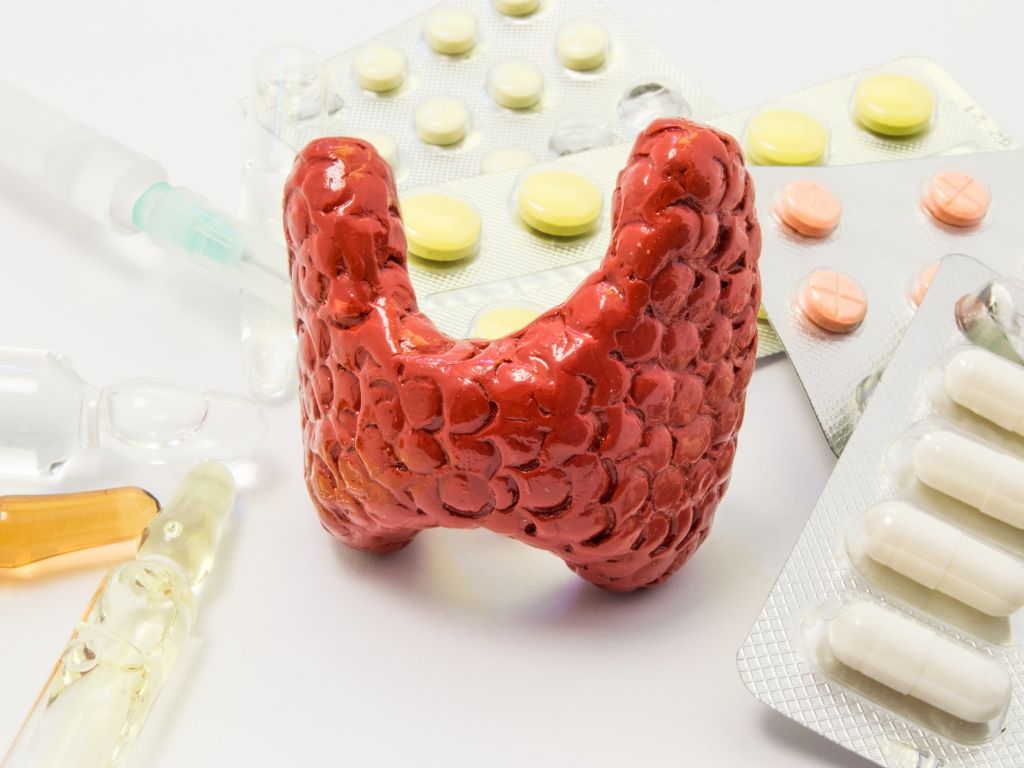 Thyroid Cyst Treatment: Non-Surgical Options Explained